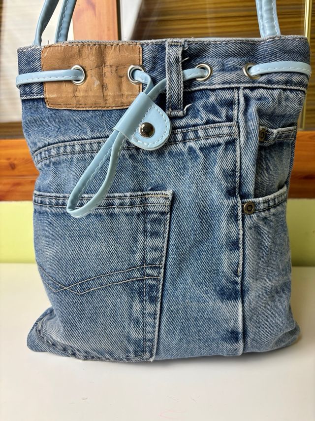Bolso denim azul claro con asas celestes 24x26x5