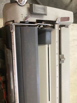 Máquina de escribir Facit