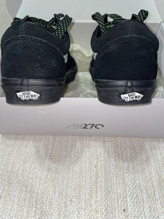 Zapatillas Vans Negras con Detalles Verdes