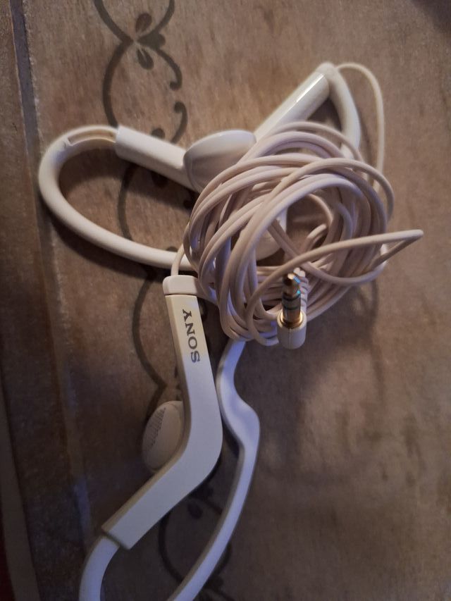 Varios Auriculares nuevos y usados