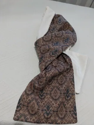 Bufanda con capucha de lana y angora