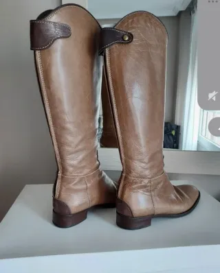 Botas caña alta y zapatos blucher