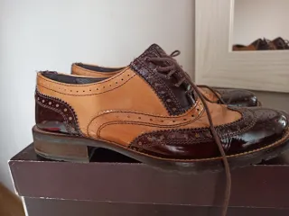 Botas caña alta y zapatos blucher