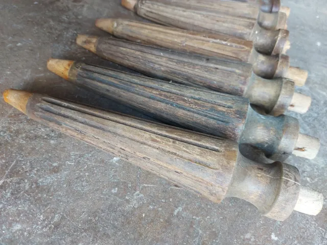 Set gambe mobili in legno