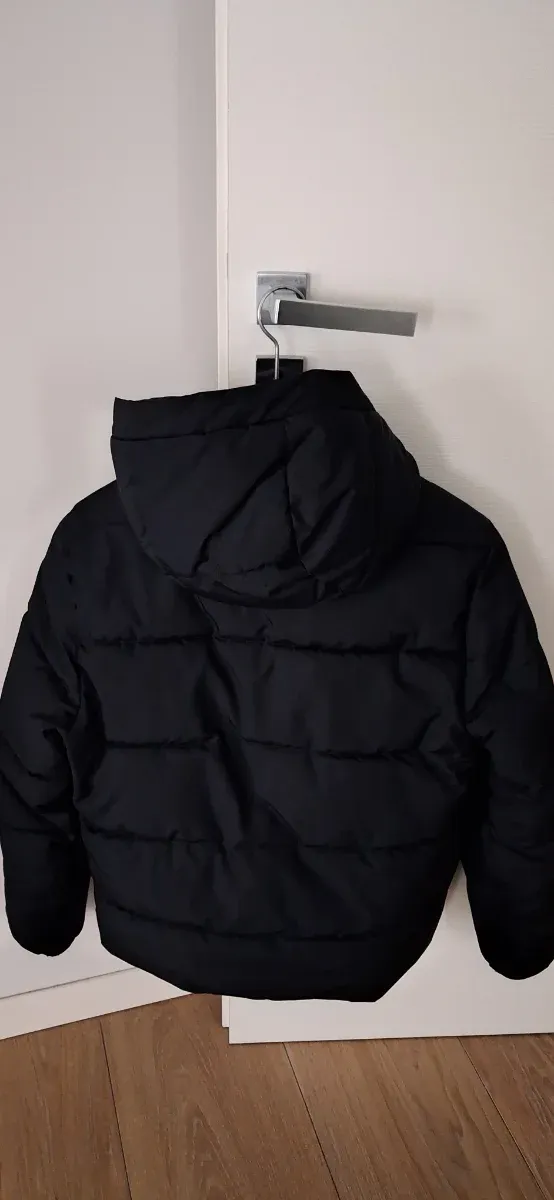 Giubbino Hollister nero con cappuccio