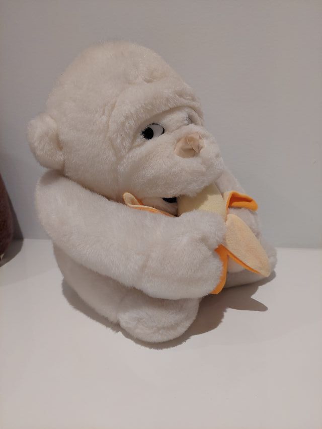 2 Peluches Gorila con Plátano