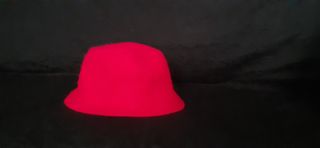 Sombrero de angora rojo