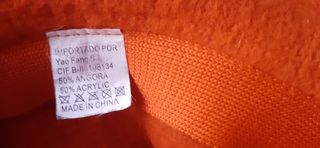 Sombrero de angora rojo