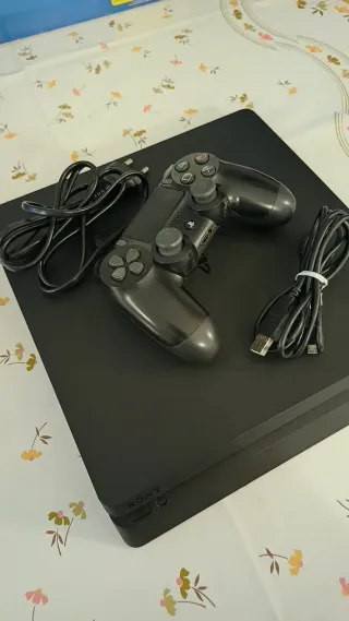 Playstation 4 (PS4) - Ottime condizioni