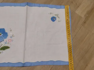 Tovaglietta e tovagliolo ricamati cotone