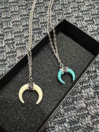 Lote 2 collares cuernos mujer plata