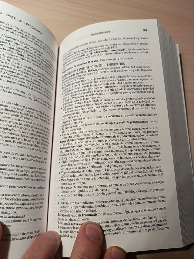 Manual Enfermaeria Medico-Quirurgica (Spanish E...