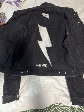 Chaqueta vaquera Zara negra