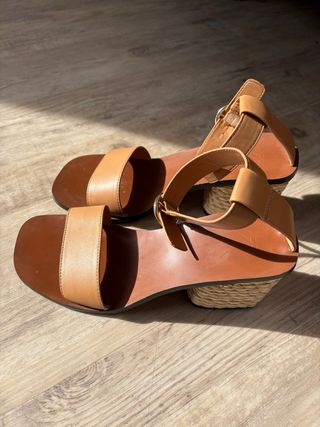 Sandalias Parfois Beige/Marrón Tacón