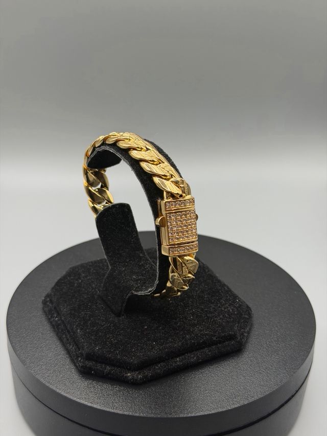Ref36 Pulsera Cubana de oro de 18k