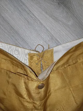 Calçó seda antigua amarillo suave