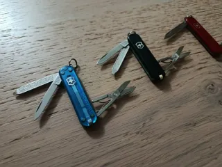Victorinox Classic 3 pz