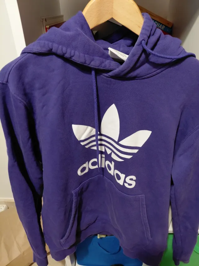Sudadera Adidas Morada con Logo Trefoil,