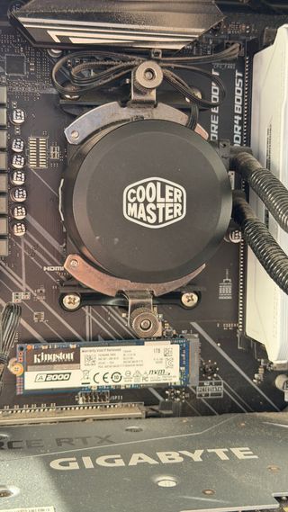 Torre PC MSI Negra y Plateada