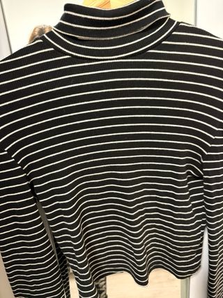 Jersey de rayas cuello alto talla M