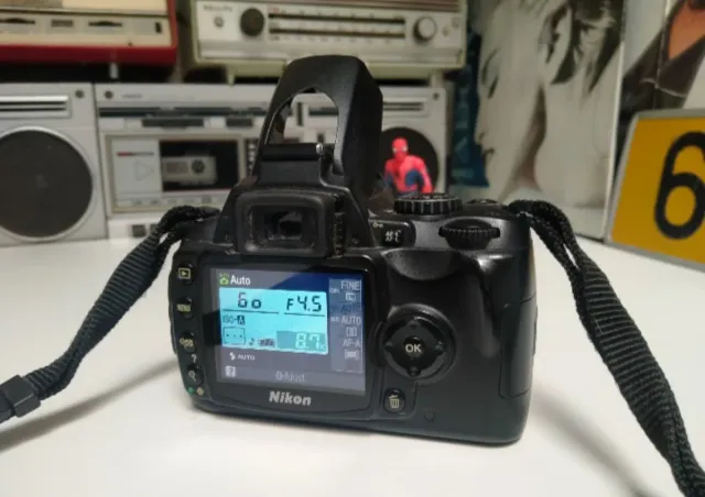 Cámara réflex Nikon D40 Negra