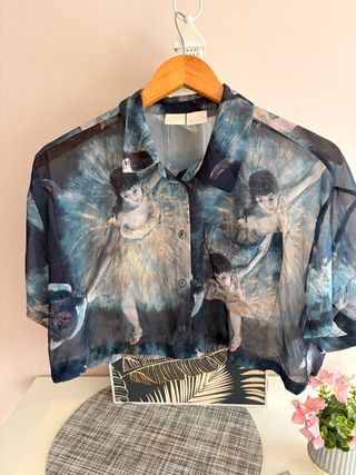 Camisa transparente con estampado de bailarinas