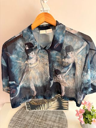 Camisa transparente con estampado de bailarinas