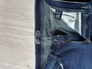 Vaqueros pitillo hombre azul