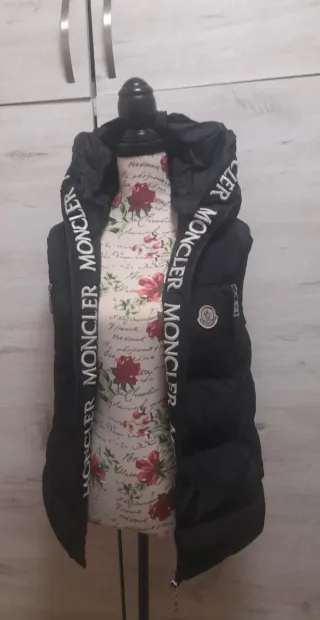 Chaleco Plumas , Moncler 