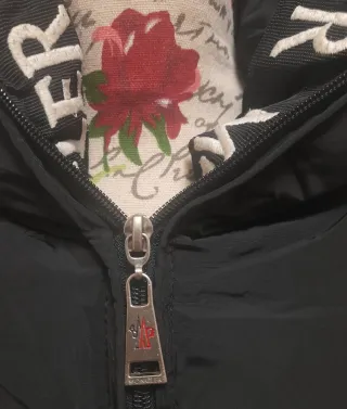 Chaleco Plumas , Moncler 