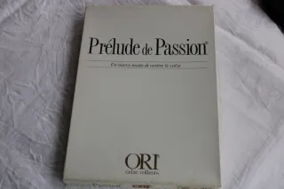 Collant bianchi sottili per reggicalze