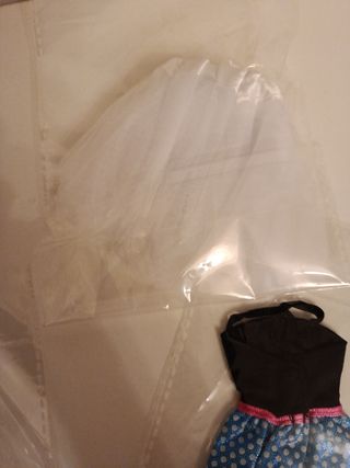 Lote Ropa y Accesorios Barbie