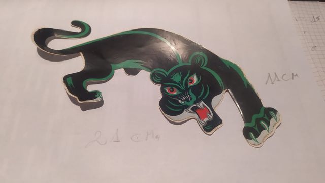 Adesivo Pantera Nera con Dettagli Verdi