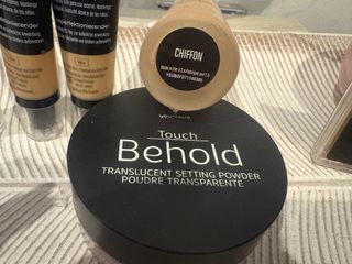 Lote de maquillaje premium Younique + Mary Kay