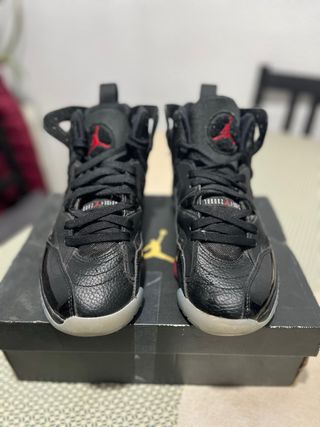 Scarpe Jordan Jumpman Two Trey nere rosse