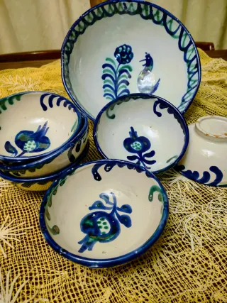 Set di ceramiche antiche Fajalauza