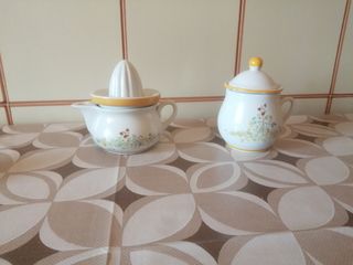 Spremiagrumi e zuccheriera in ceramica