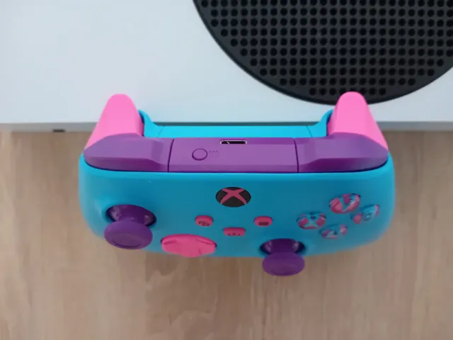 Xbox Series S Blanca con Mando Personalizado