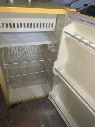 Nevera Daewoo Amarilla