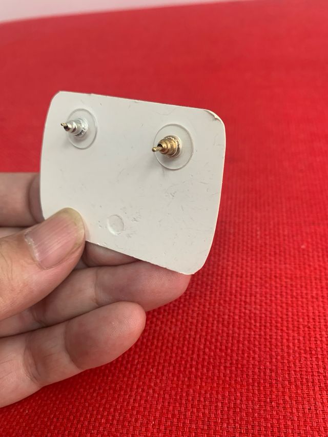 Pendientes marfil cuadrados borde dorado