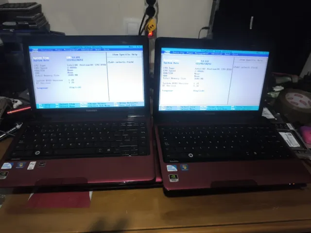 Toshiba Satélite L735-13G Vermelho