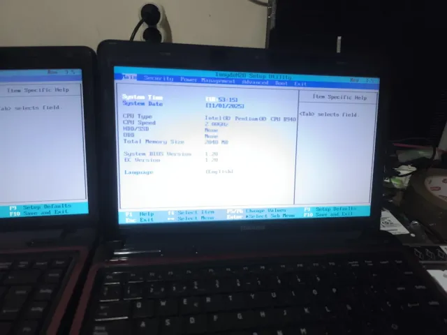 Toshiba Satélite L735-13G Vermelho