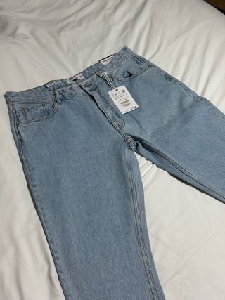 Vaqueros Pull&Bear azul claro