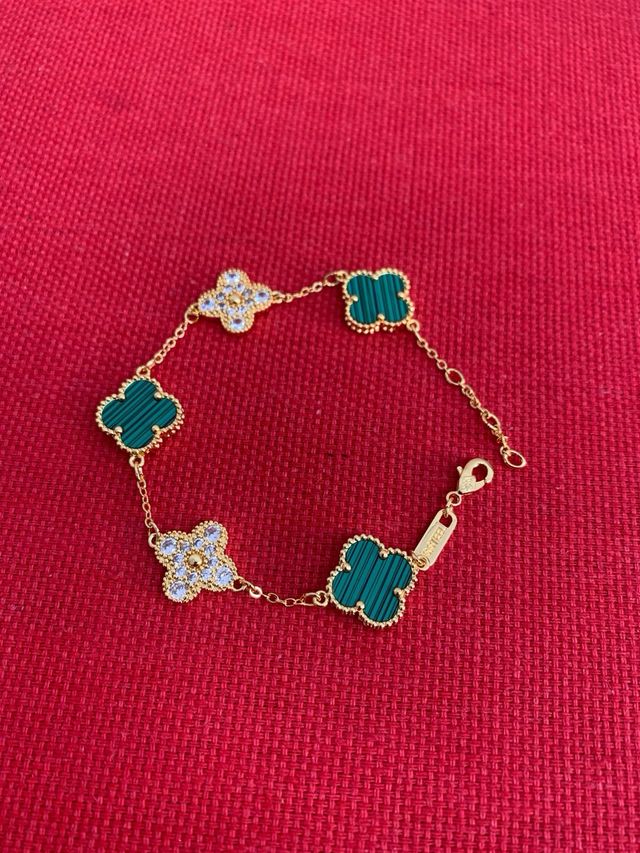 Pulsera tréboles verdes y cristales dorada