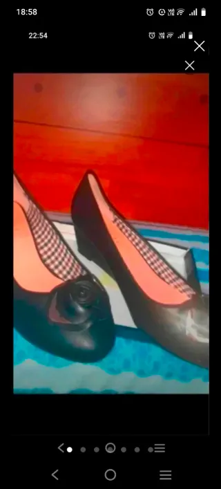 Manoletinas negras con detalle floral