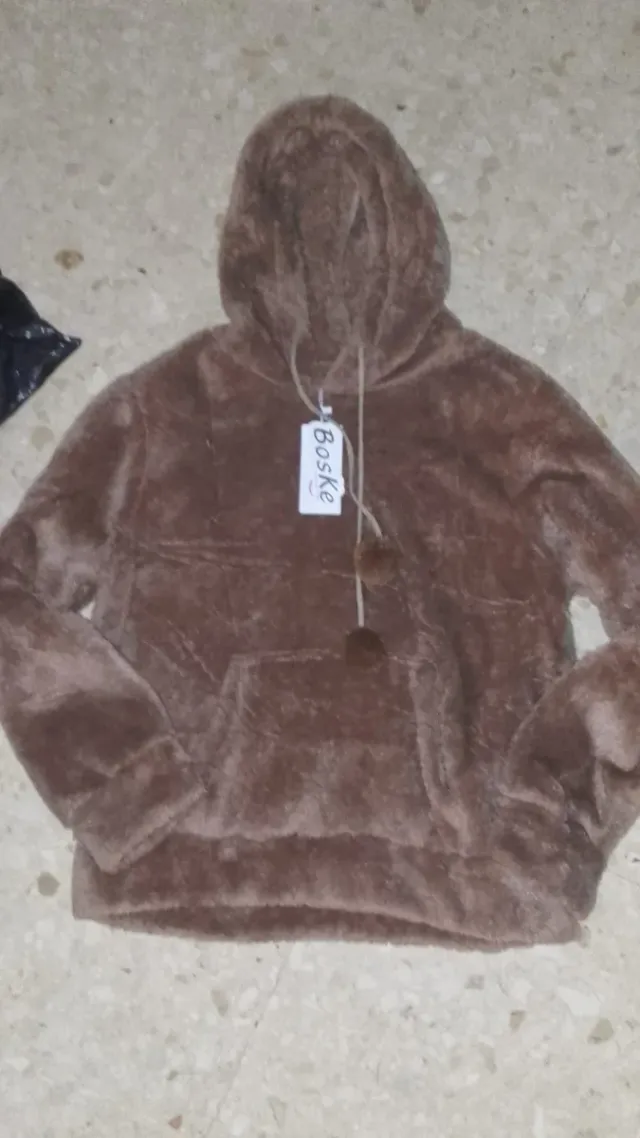 Sudadera peluche marrón con capucha