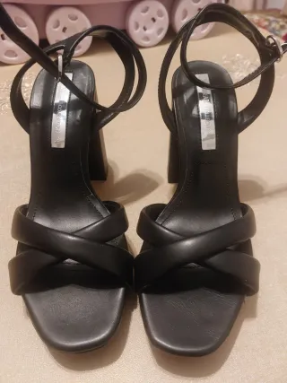 Sandalias tacón negras