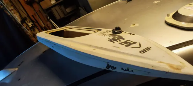 Casco y tapa Proboat Sonicwake V1