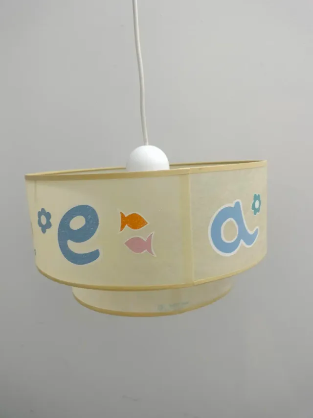 Lámpara infantil con letras y peces