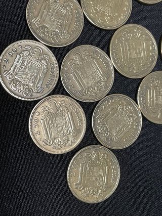Lote 16 monedas 2’5 pesetas franco 1953